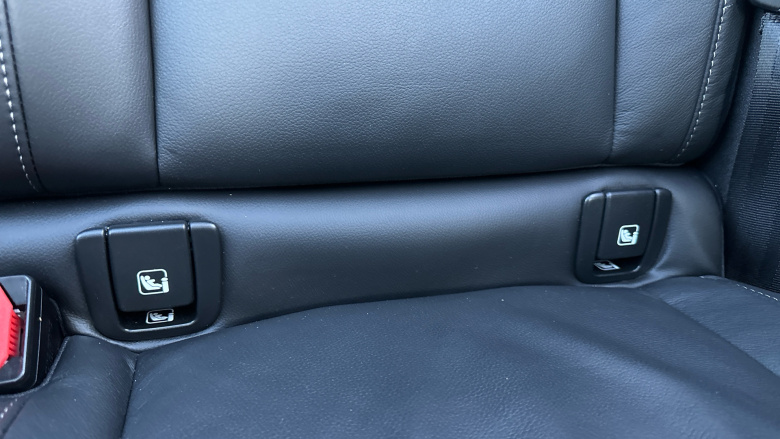 Volvo XC40 2.0 B4P Ultra Dark 5dr Auto Petrol Estate